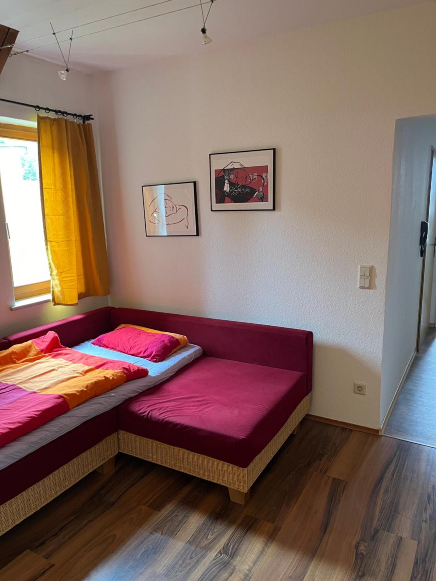 Kleine Bauernhof-Wohnung Im Stadtbusbereich コーブルク エクステリア 写真